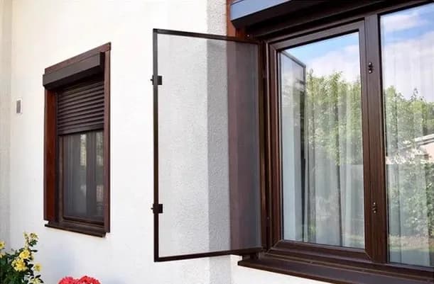 Plasă de insecte pe balamale, cu ramă din aluminiu